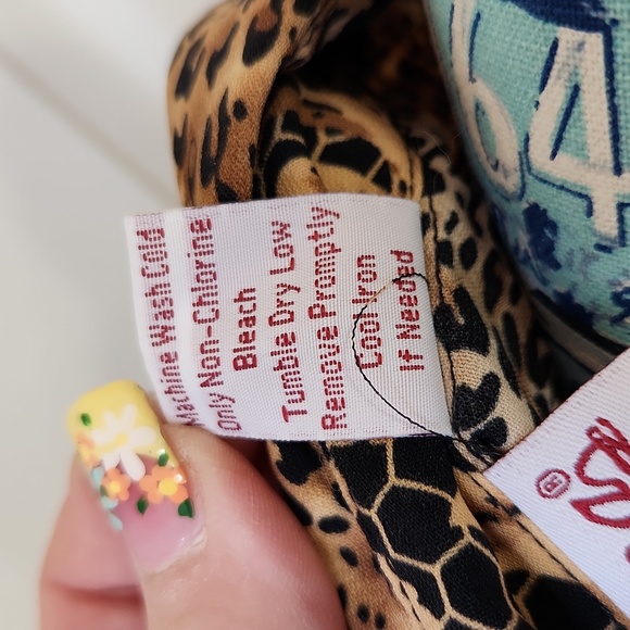 Joanna plus 3X 3/4 animal print blouse - Picture 6 of 6